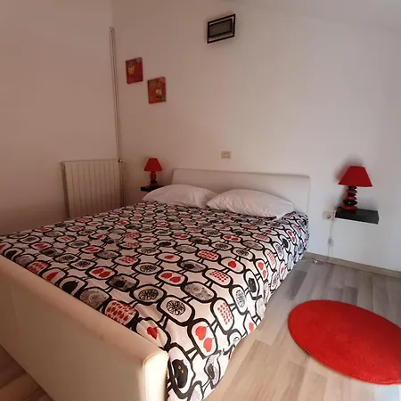 Trbovic Apartments Peaceful Stay With Free Parking, Pet-Friendly, And Bike Storage In Umag Exterior photo