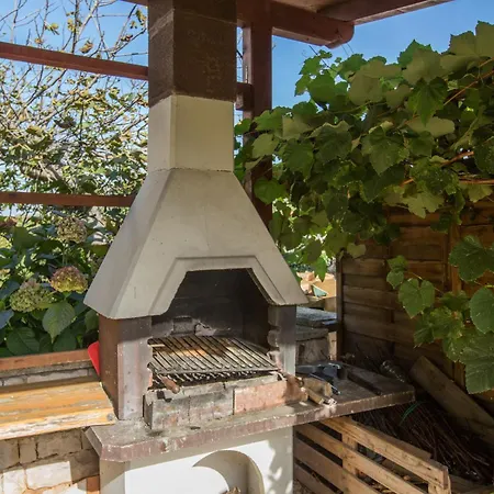Trbovic Apartments Peaceful Stay With Free Parking, Pet-Friendly, And Bike Storage In Umag Exterior photo