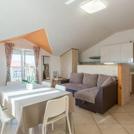 Trbovic Apartments Peaceful Stay With Free Parking, Pet-Friendly, And Bike Storage In Umag Exterior photo