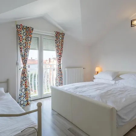Trbovic Apartments Peaceful Stay With Free Parking, Pet-Friendly, And Bike Storage In Umag Exterior photo