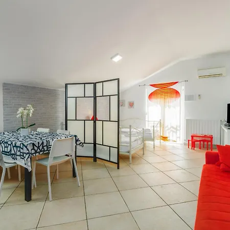 Trbovic Apartments Peaceful Stay With Free Parking, Pet-Friendly, And Bike Storage In Umag Exterior photo