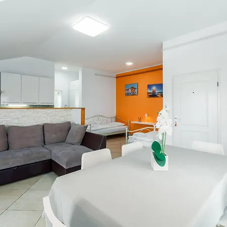 Trbovic Apartments Peaceful Stay With Free Parking, Pet-Friendly, And Bike Storage In Umag Exterior photo