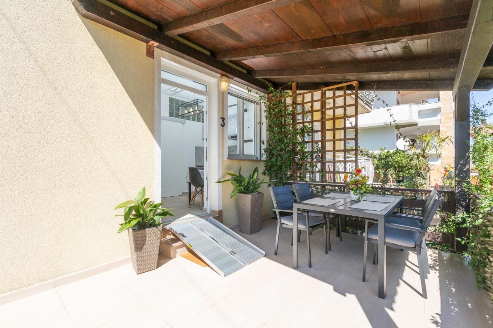 Appartement Trbovic Peaceful With Free Parking, Pet-friendly, And Bike Storage In Umag
