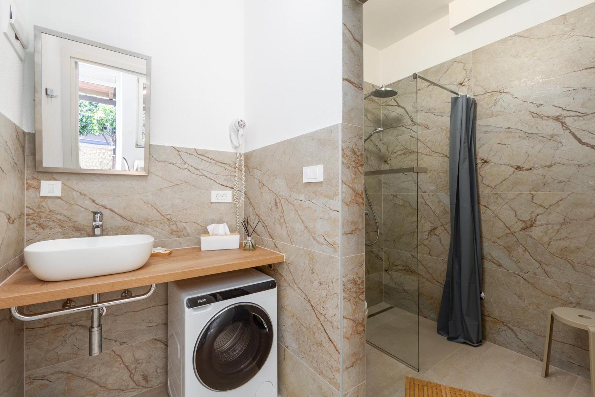 Trbovic Peaceful With Free Parking, Pet-friendly, And Bike Storage In Apartment