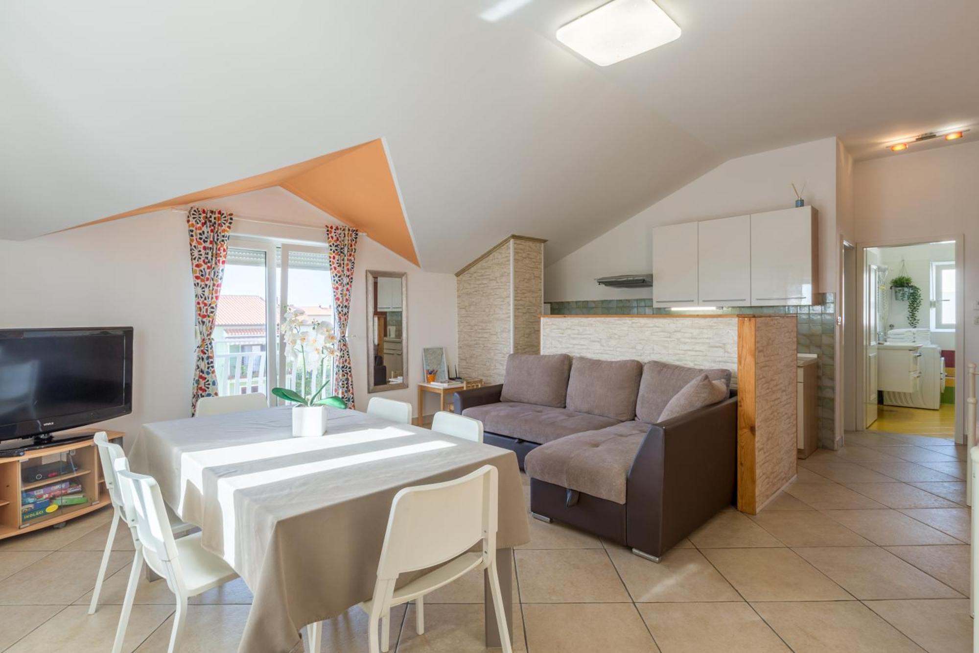 Trbovic Peaceful With Free Parking, Pet-friendly, And Bike Storage In Apartment Umag
