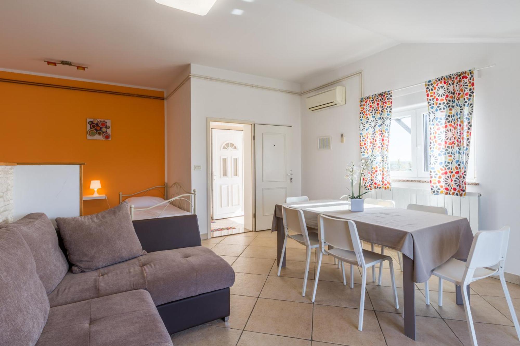 Trbovic Peaceful With Free Parking, Pet-friendly, And Bike Storage In *